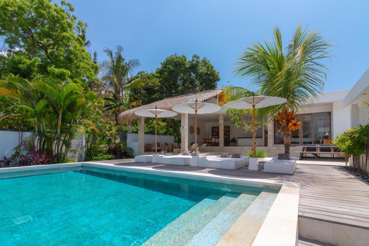 Villa Rasa Senang, With Private Cook And Pool 卡朗阿森 外观 照片