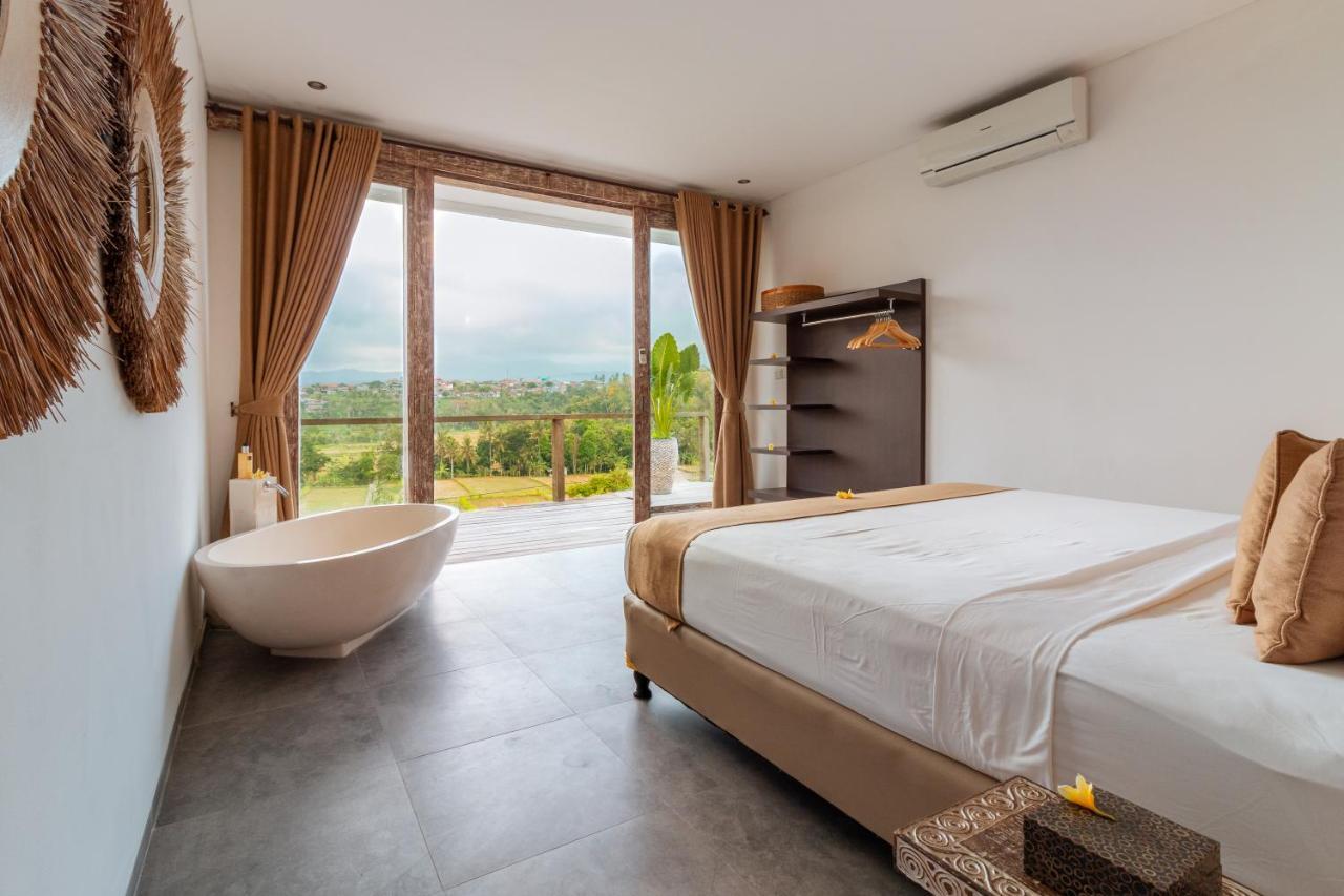 Villa Rasa Senang, With Private Cook And Pool 卡朗阿森 外观 照片