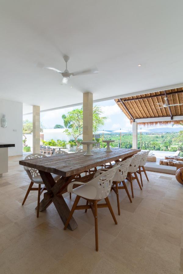 Villa Rasa Senang, With Private Cook And Pool 卡朗阿森 外观 照片